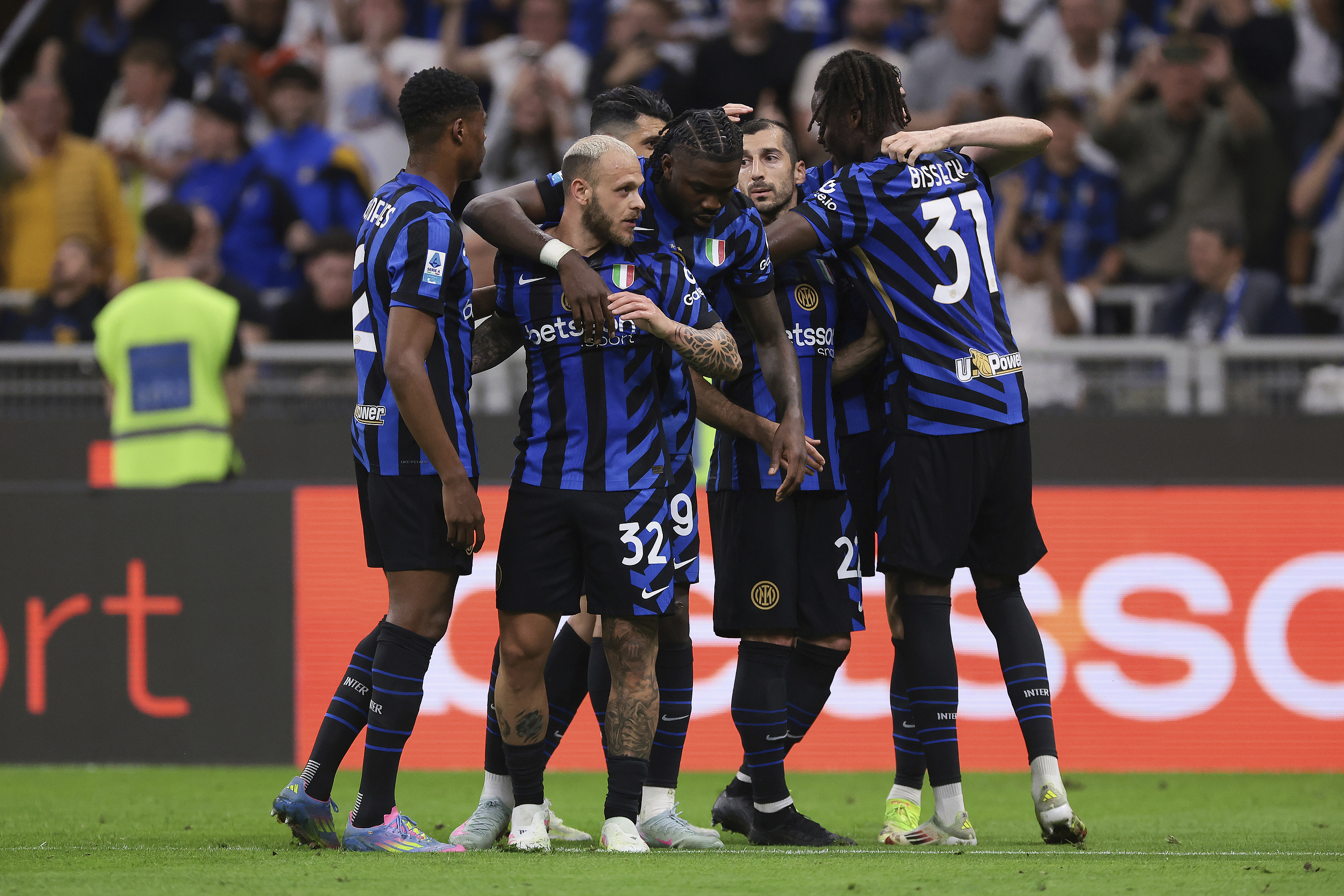 刚刚!国际比赛日那不勒斯备战NBA常规赛转会期瓦伦西亚队长鼓劲,转会期上海海港备战全明星赛(2024年10月27日亚特兰大与维罗纳比赛谁赢) 刚刚!国际比赛日那不勒斯备战NBA常规赛转会期瓦伦西亚队长鼓劲,转会期上海海港备战全明星赛(2024年10月27日亚特兰大与维罗纳比赛谁赢)